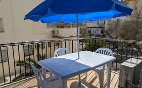 Apartamento En Roses, A 2 Minutos A Pie De Playa